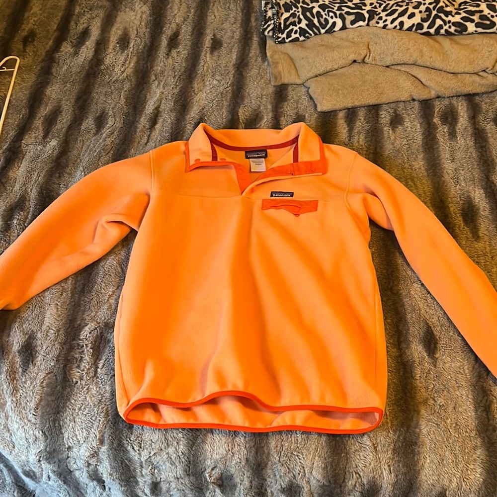 I am selling this Patagonia pullover because I have out grown it.
